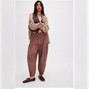 NWT Free People Ellie Striped Pull On Barrel Pants • Brown/Cream